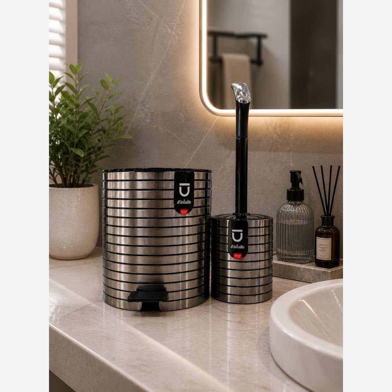 ست سطل و فرچه بهداشتی مدل تایلندی پس کرایه